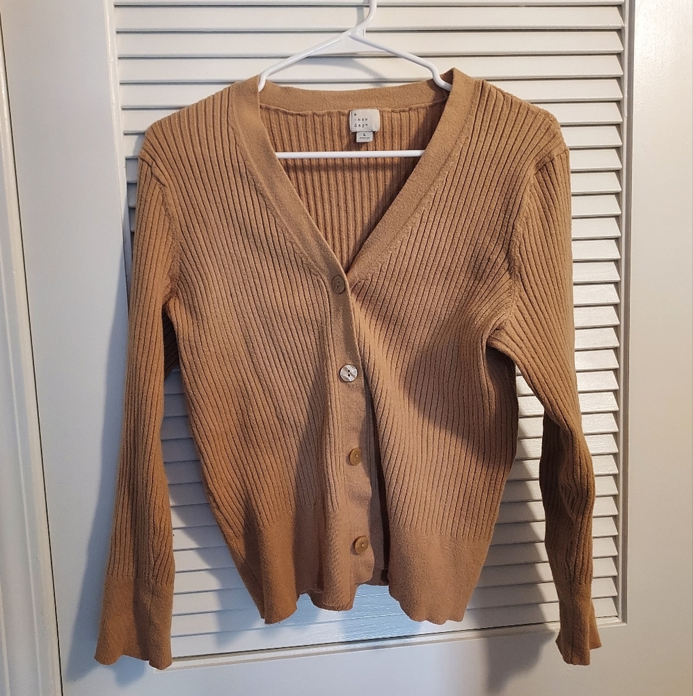 Camel Ribbed Button-Up Cardigan - Picture 2 of 6